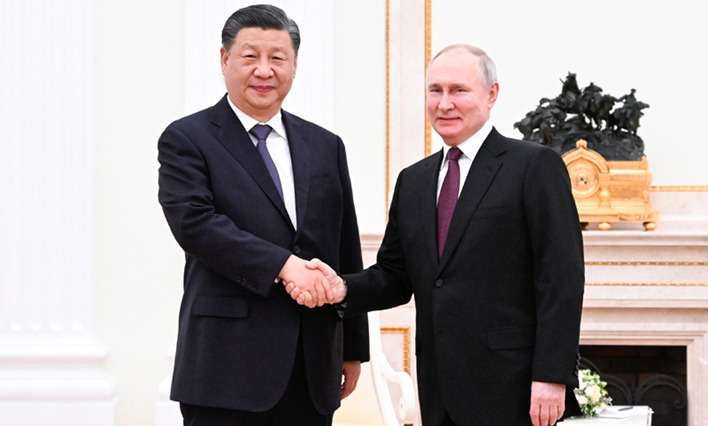 习近平会见俄罗斯总统普京
