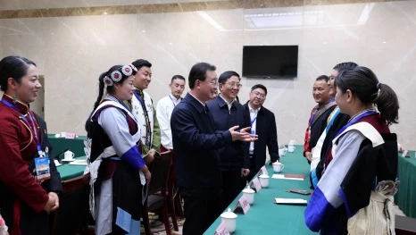 王宁与香格里拉青年创业联盟代表座谈时寄语全省广大青年为加强民族团结促进边疆发展推进共同富裕贡献青春力量王予波石玉钢刘晓凯参加座谈