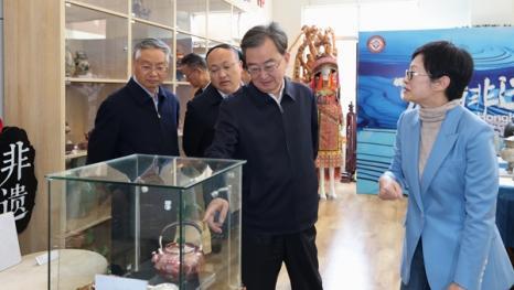 王宁在省文化和旅游厅宣讲习近平总书记考察云南重要讲话精神，研究贯彻落实工作 走好持续健康的文旅发展之路