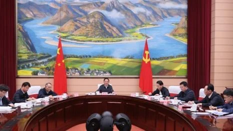王予波主持省政府党组理论学习中心组集中学习时强调持续深入贯彻中央八项规定精神 为高质量发展提供坚强作风保障