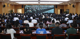 云南省直机关集中组织观看纪念中国人民抗日战争暨世界反法西斯战争胜利80周年大会