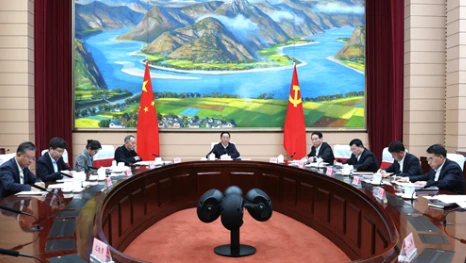 王予波在经济运行和项目投资工作专题会上强调必须发扬好奋发进取精神 全力抓项目稳增长促发展