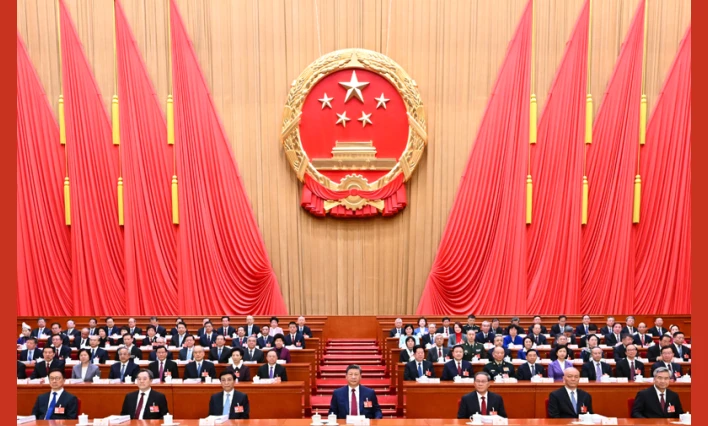 十四届全国人大四次会议开幕 习近平等在主席台就座