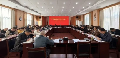 云勤集团举办树立和践行正确政绩观学习教育读书班