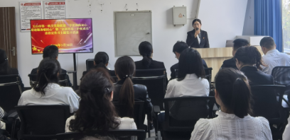 文山州文山市委市直机关工委联合有关单位开展“学雷锋践初心，党建服务暖民心”暨“法润青春·护航成长”主题党日活动