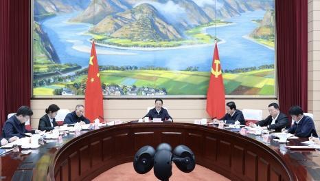 省政府召开党组会议常务会议传达学习习近平总书记重要讲话重要指示精神，研究服务业发展、生态文明建设、爱卫工作等王予波主持