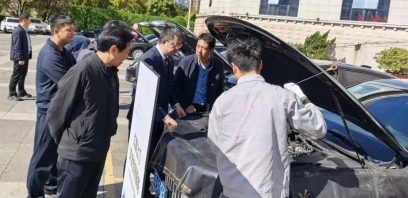 云南省机关事务管理局省人大常委会办公区服务中心车队党支部开展“车场日”主题党日活动