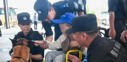 云南省残联机关妇委会开展第三十六个全国助残日活动