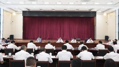王宁在普洱市调研并主持召开学习教育专题座谈会时强调各级书记要带头树立和践行正确政绩观一级带着一级干 一级带着一级改 一级带着一级学刘洪建参加座谈会