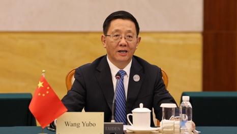 王予波会见马尔代夫外交部部长伊鲁蒂沙姆·阿达姆