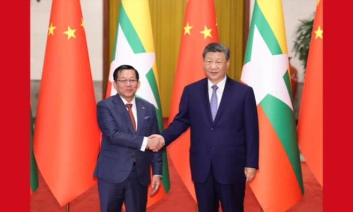 习近平同缅甸总统敏昂莱会谈