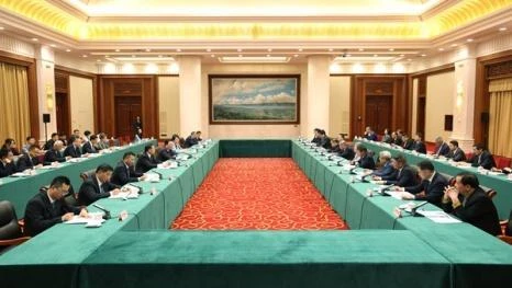王宁会见出席第22届东盟华商会嘉宾代表隋军出席