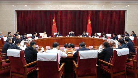 省委理论学习中心组举行集中学习深化落实习近平总书记考察云南重要讲话精神推动“三个定位”建设不断取得新进展王宁主持并讲话 王予波刘洪建刘晓凯出席