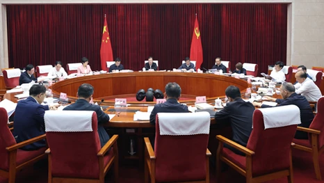 省委全面依法治省委员会召开会议王宁主持 王予波刘洪建刘晓凯出席