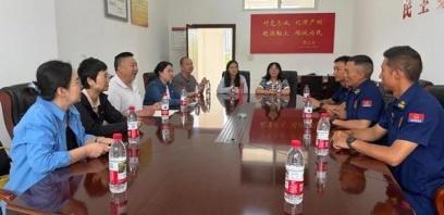 云南省疾控中心机关党总支与昆明市呈贡区石龙路消防救援站开展庆“七一”主题党日活动