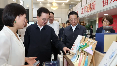 省委省政府在省文化和旅游厅调研并召开座谈会创新突破 融合发展 富民惠民 规范管理推动全省旅游业高质量可持续发展王宁主持会议并讲话 王予波出席