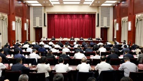 省委召开全省换届后县（市、区）党政正职树立和践行正确政绩观视频培训会强调 学深悟透力行习近平总书记重要讲话精神心中有党心中有民心中有责心中有戒 以正确政绩观履职尽责干事创业王宁作辅导报告暨专题党课