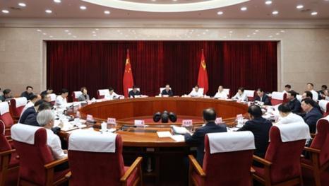 省委理论学习中心组举行集中学习深入学习贯彻习近平生态文明思想推进生态文明排头兵建设不断取得新成效王宁主持并讲话 王予波刘洪建刘晓凯出席