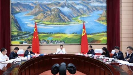 王予波主持召开省政府党组会议常务会议传达学习习近平总书记重要讲话重要指示精神研究先进制造业、“三大经济”发展等工作审议《关于发展林下经济壮大林草产业的实施意见（送审稿）》、《云南省旅居发展正负面清单2.0版》等文件