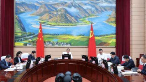 省政府党组理论学习中心组开展集中学习研讨学深悟透力行习近平文化思想 凝心聚力推进云南现代化建设王予波主持