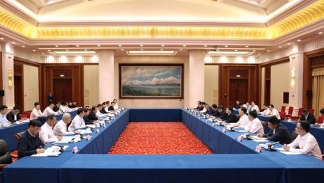 王宁王予波与三峡集团董事长刘伟平总经理李富民举行工作会谈