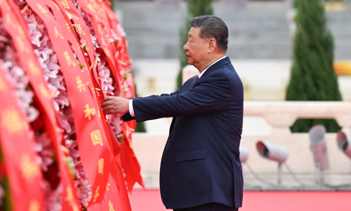 烈士纪念日向人民英雄敬献花篮仪式在京隆重举行 习近平等党和国家领导人出席